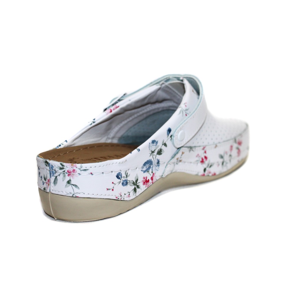 Сабо женские из натуральной кожи в белом цвете с принтом и ремешком