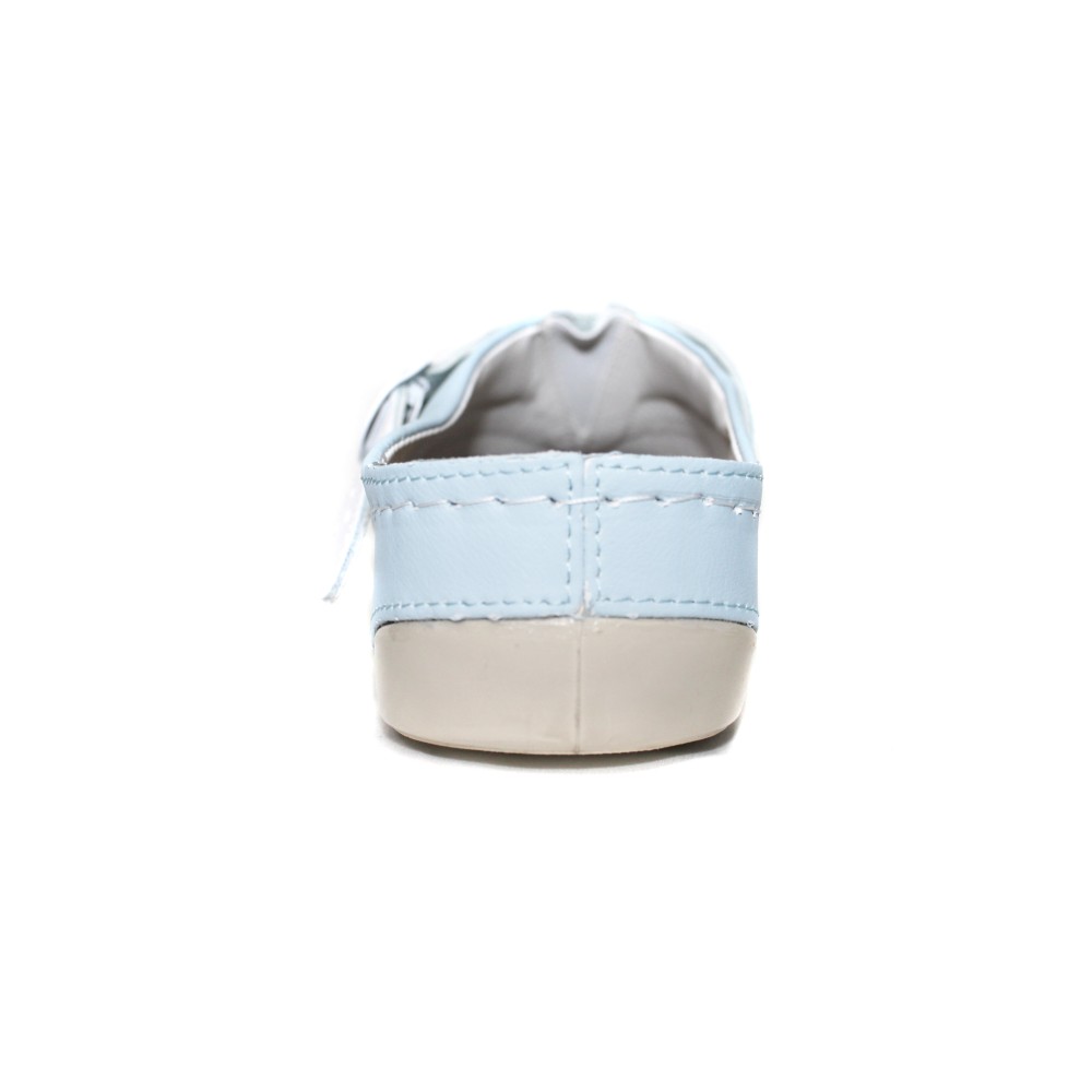 Сабо женские из натуральной кожи в бело-голубом цвете с ремешком и стелькой из нубука