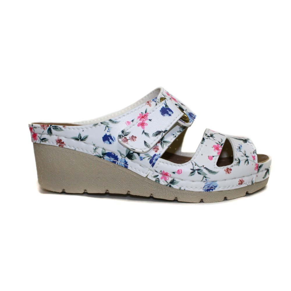 Сабо женские на каждый день из искуссвенного нубука на ремешке с открытым носом и принтом