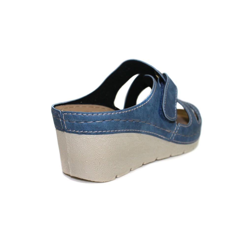 Сабо женские на каждый день из искуссвенного нубука на ремешке с открытым носом цвет голубой