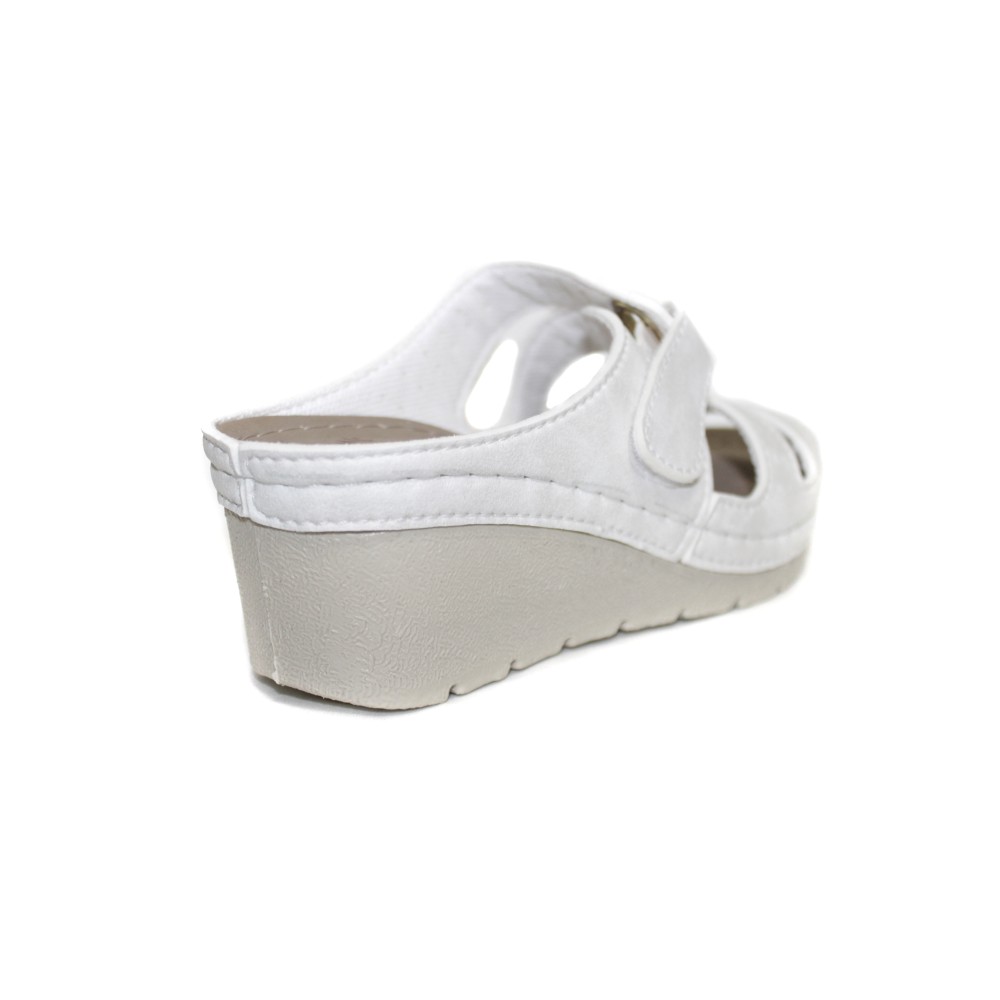 Сабо женские на каждый день из искуссвенного нубука на ремешке с открытым носом цвет белый