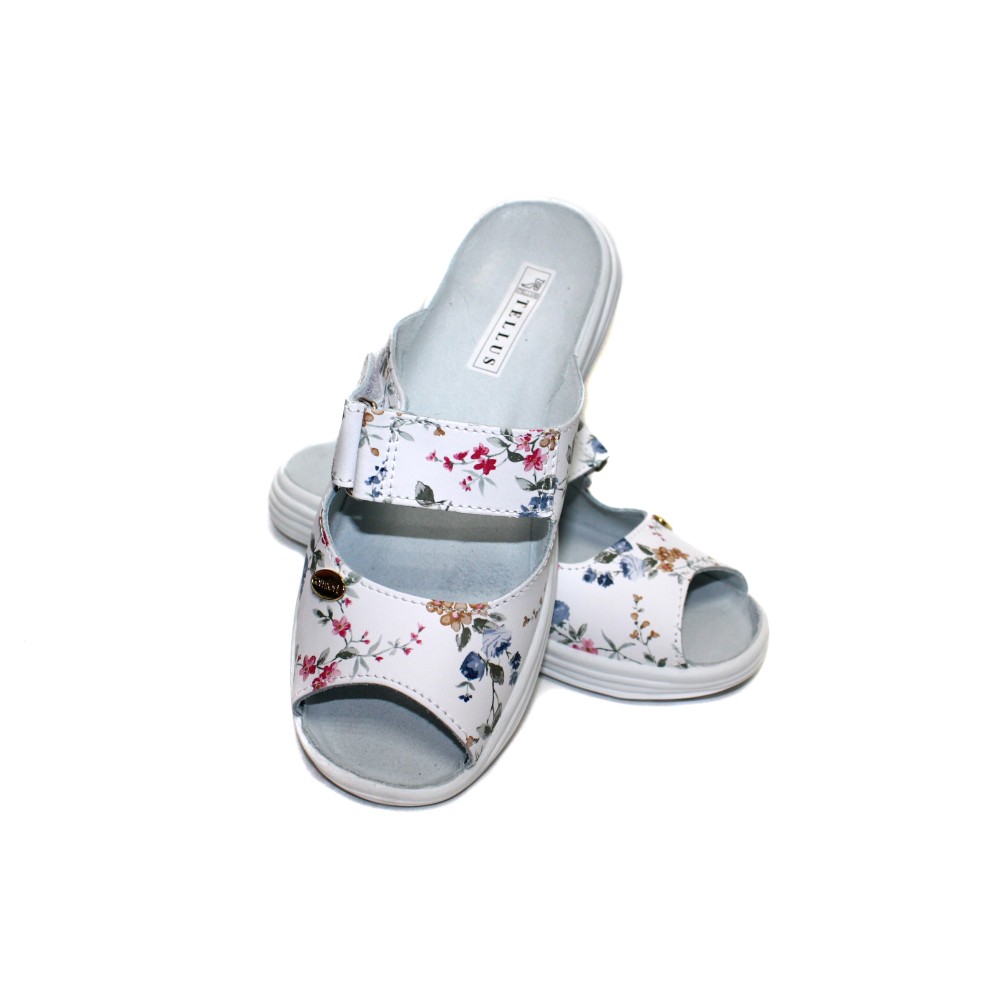 Сабо женские из натуральной кожи на липучке с открытым носом цвет белый с принтом