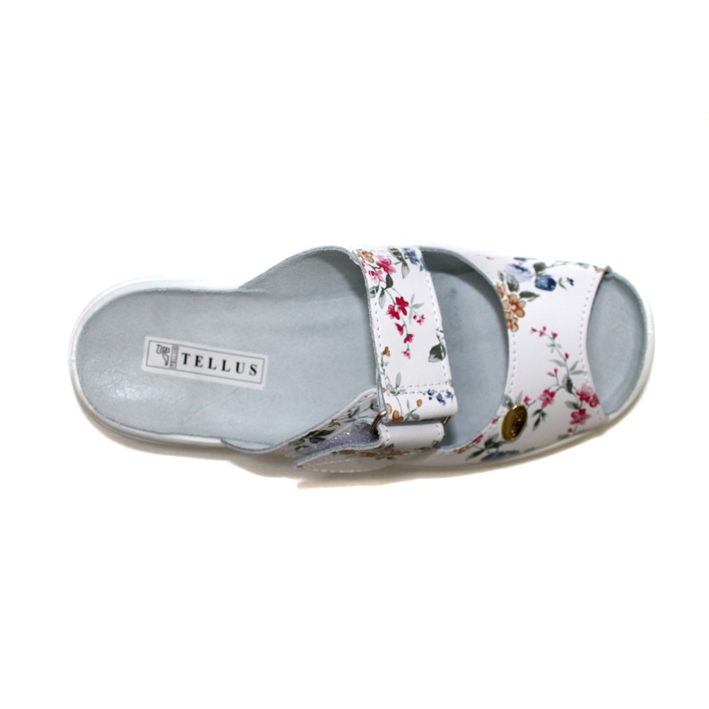 Сабо женские из натуральной кожи на липучке с открытым носом цвет белый с принтом