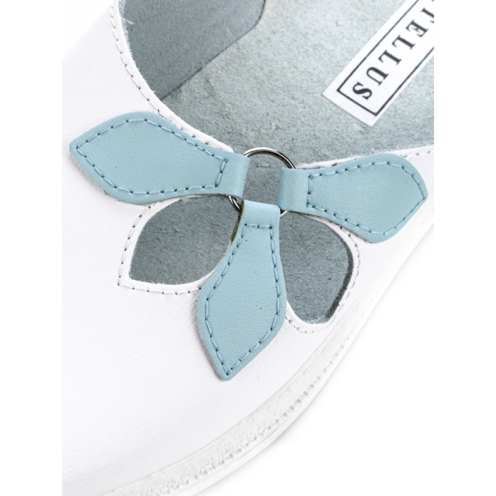 Сабо женские из натуральной кожи с открытым носом и натуральной стелькой цвет белый с голубым лепестком