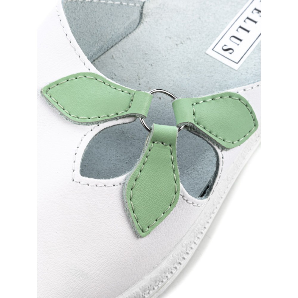 Сабо женские из натуральной кожи с открытым носом и натуральной стелькой цвет белый с зелёным лепестком