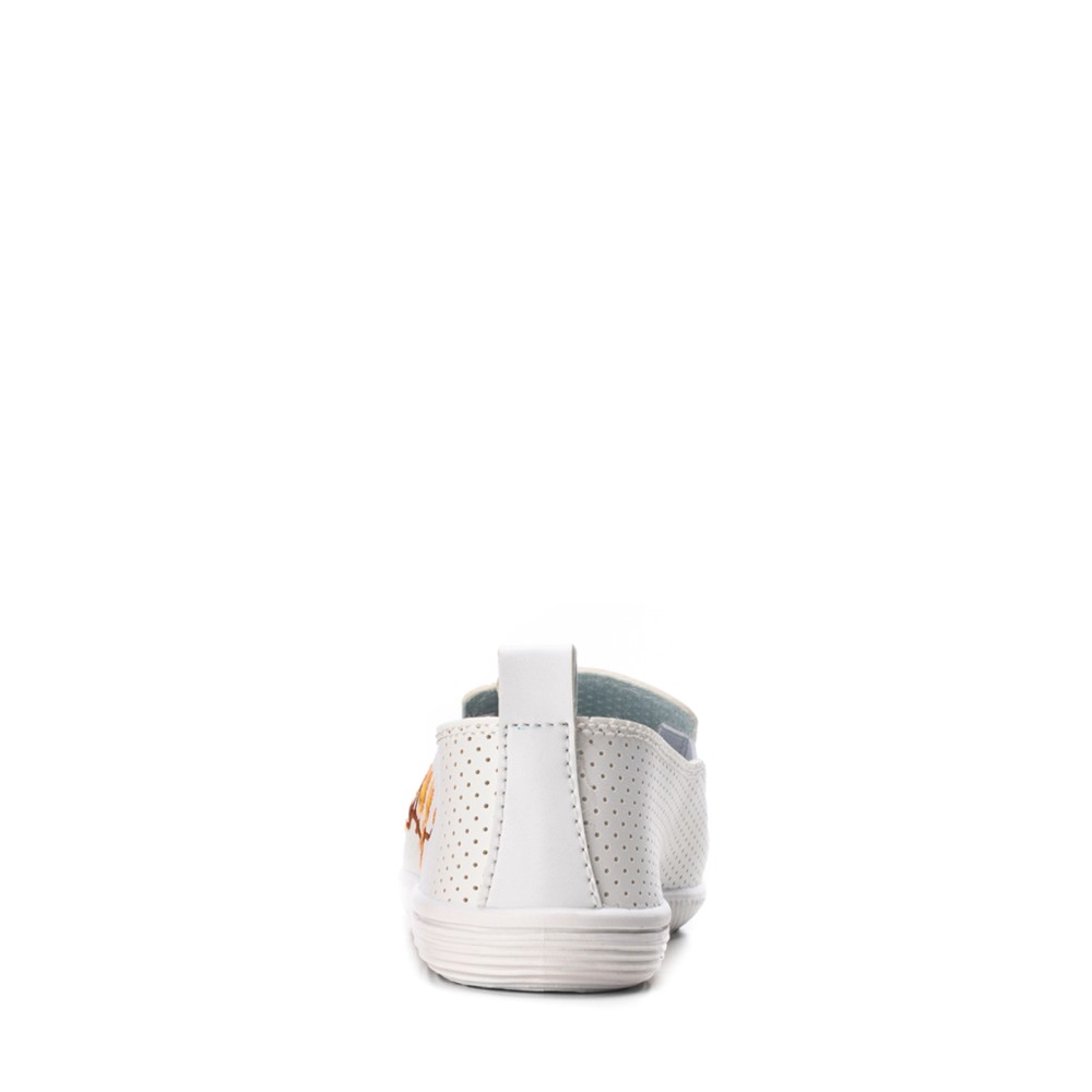 Туфли женские из искусственной кожи с вышивкой на ПВХ подошве цвет белый