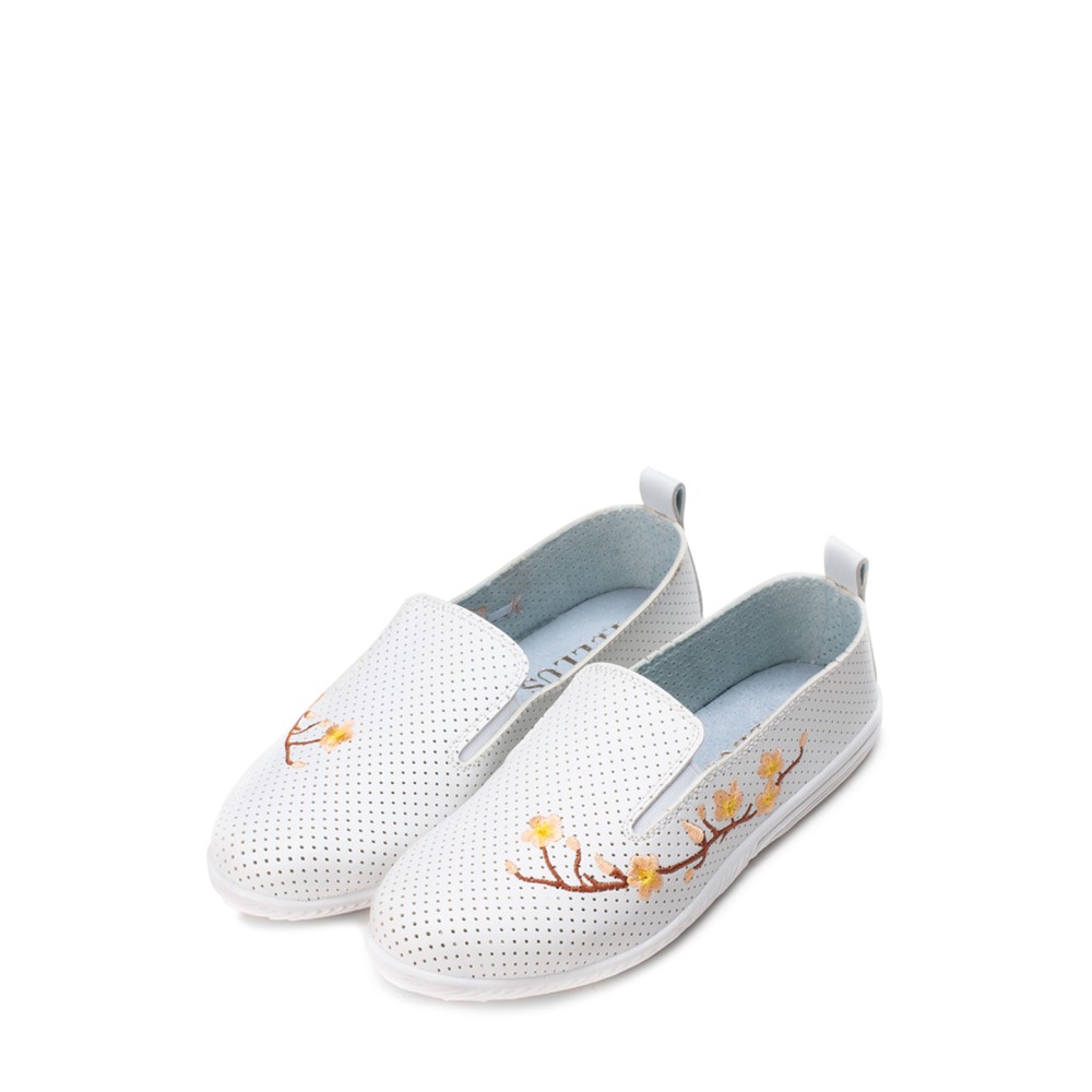 Туфли женские из искусственной кожи с вышивкой на ПВХ подошве цвет белый