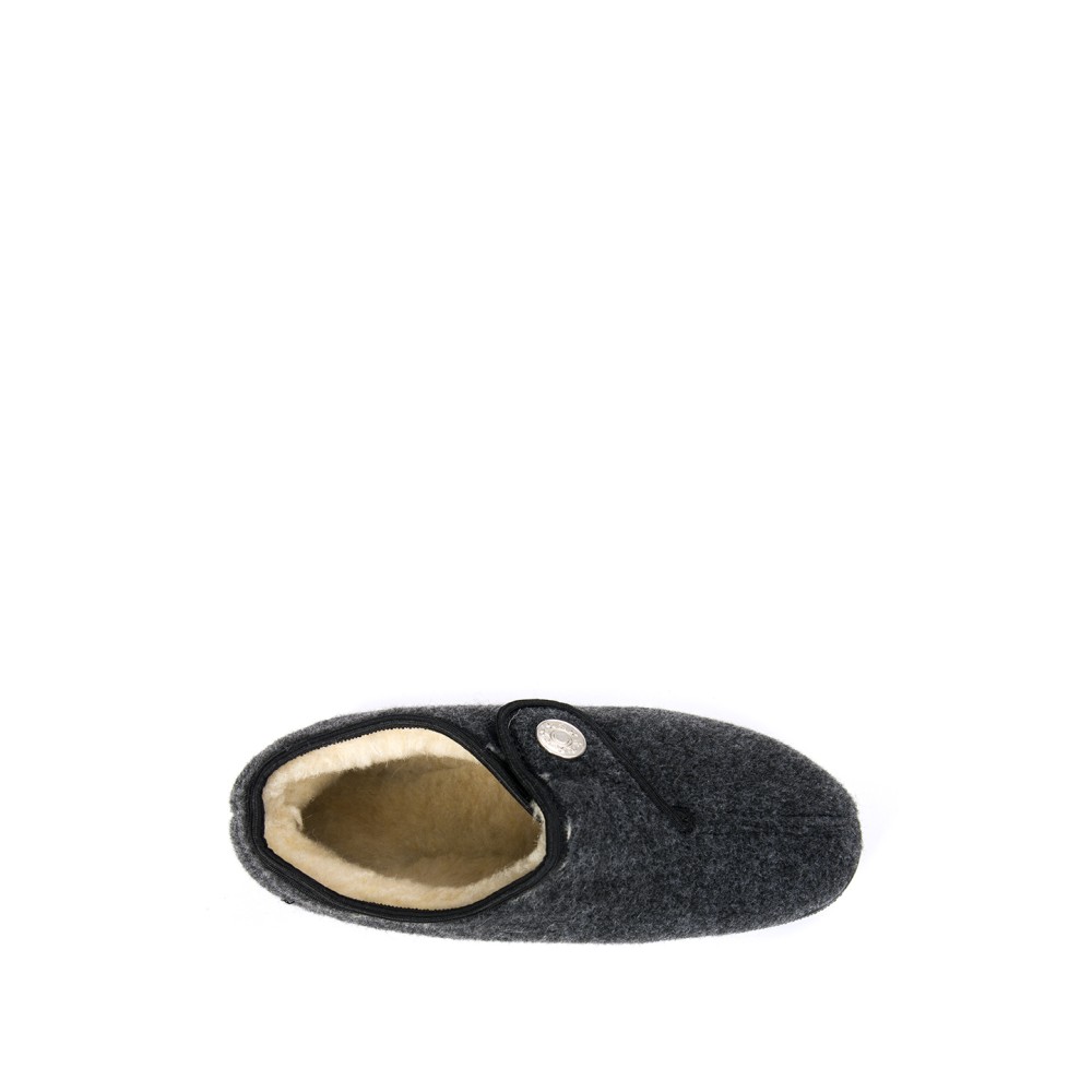 Тапки женские с закрытой пяткой из сукна цвет чёрный