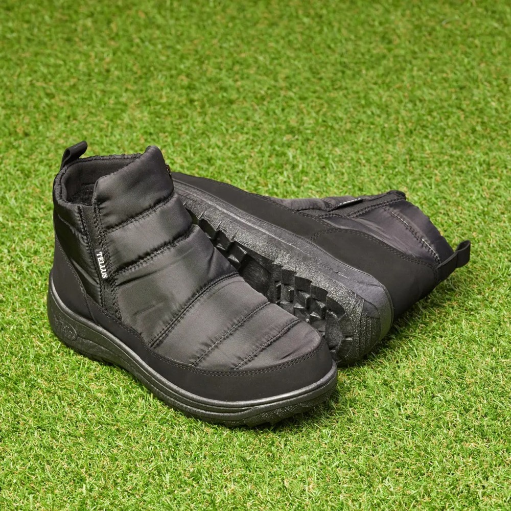 Дутики женские из водонепроницаемого материала на ПВХ подошве цвет чёрный